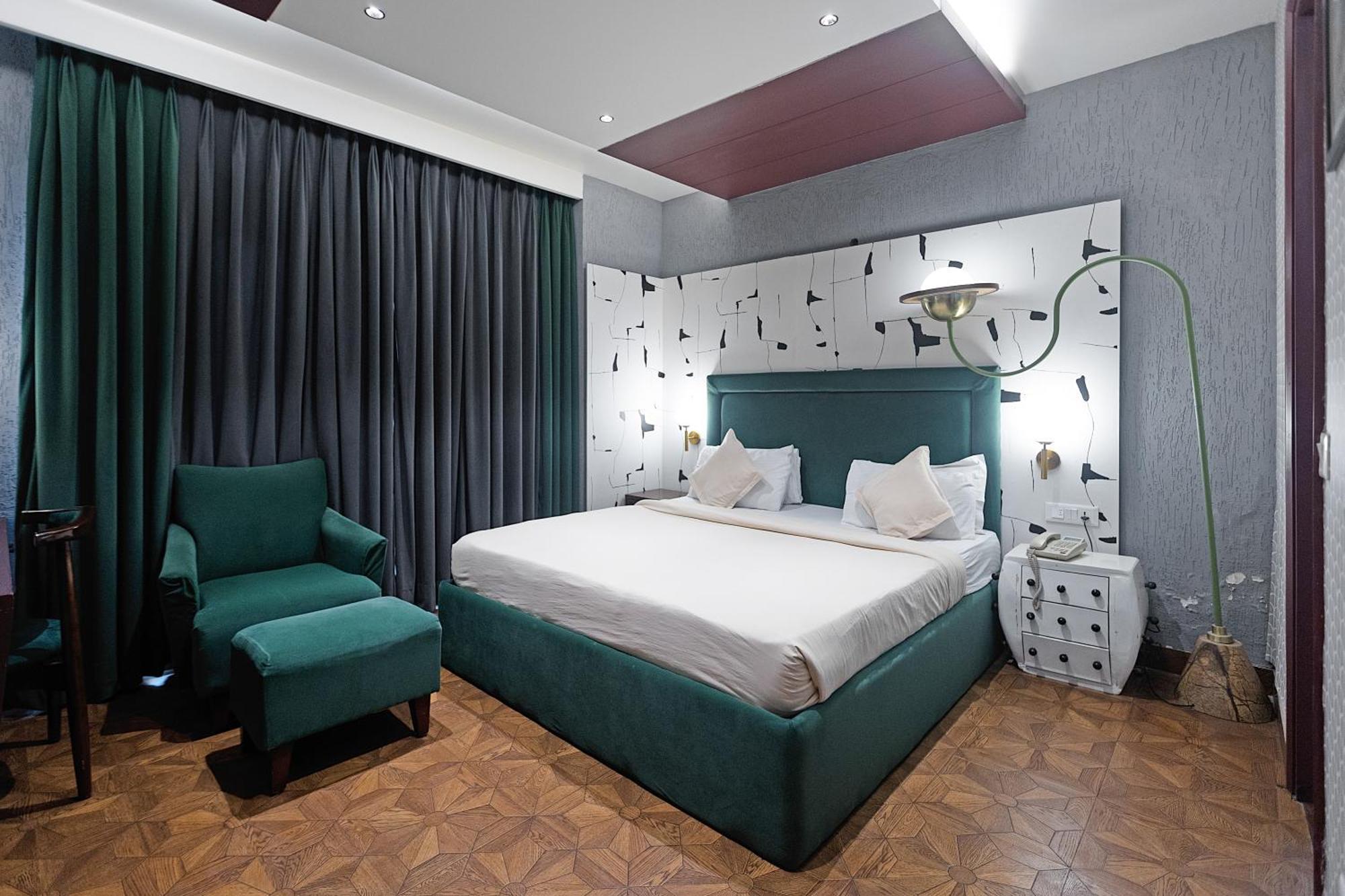 The Grand Vikalp By Saga Hotels Nueva Delhi Exterior foto