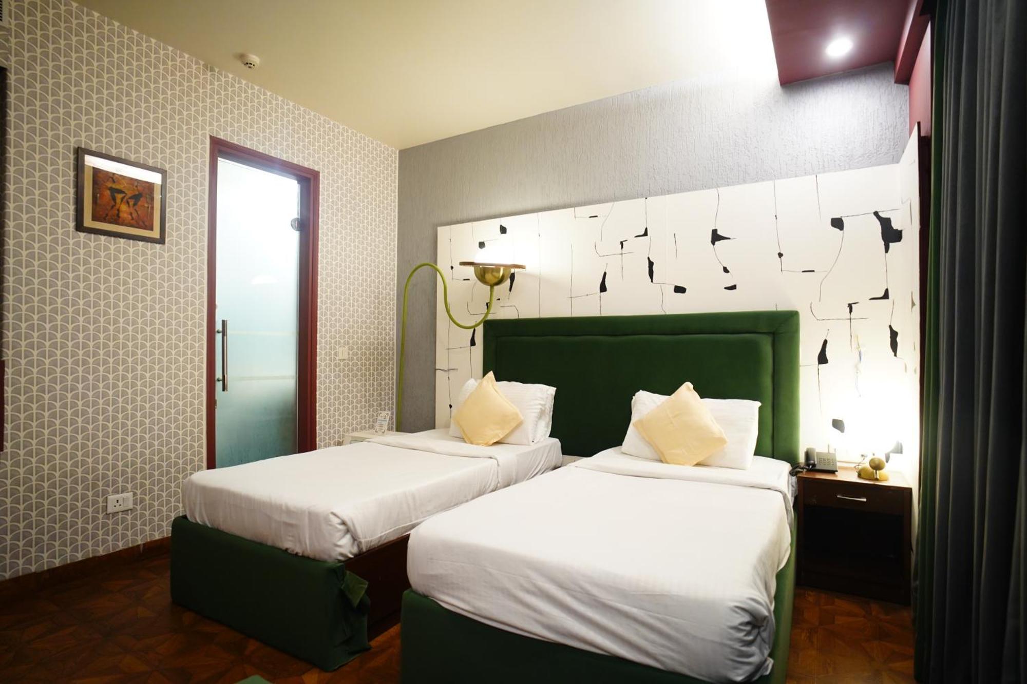 The Grand Vikalp By Saga Hotels Nueva Delhi Exterior foto