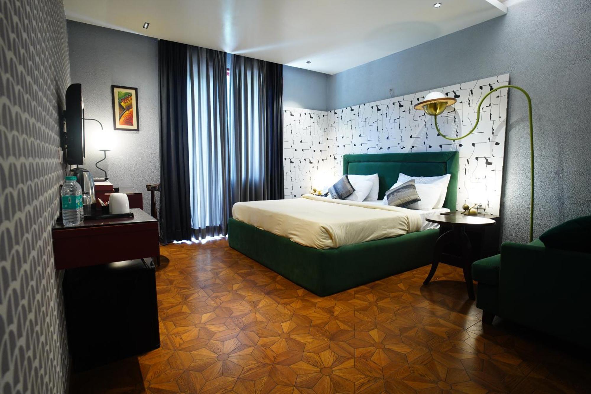 The Grand Vikalp By Saga Hotels Nueva Delhi Exterior foto